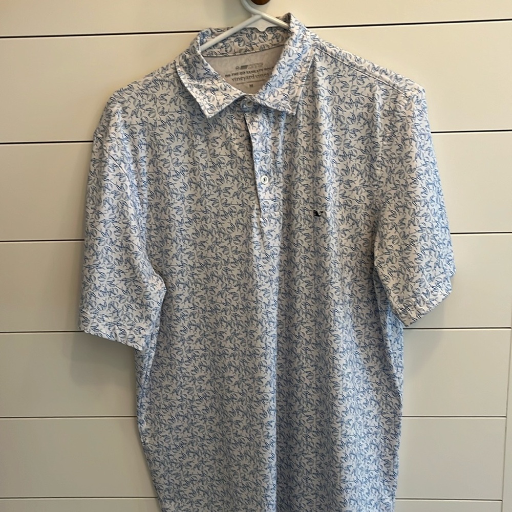 Vineyard vines golf shirt